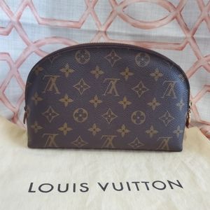 Louis Vuitton Cosmetic pouch GM